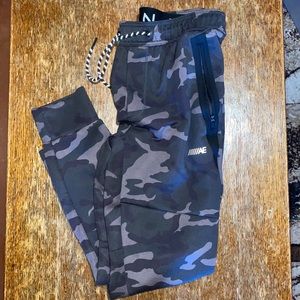 🦅Men’s AE Camo Joggers